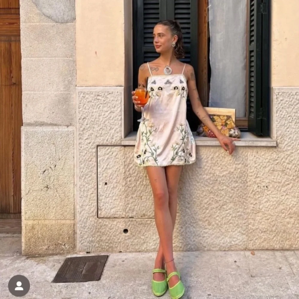 Free People Intimately *Bali Garden* Party Slip. NWOT. Medium - Picture 2 of 16